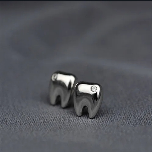 Jewelry - 🦷🦷NEW🦷🦷ADORABLE!! 925 Sterling Silver Tooth Earrings with tiny CZ🦷🦷